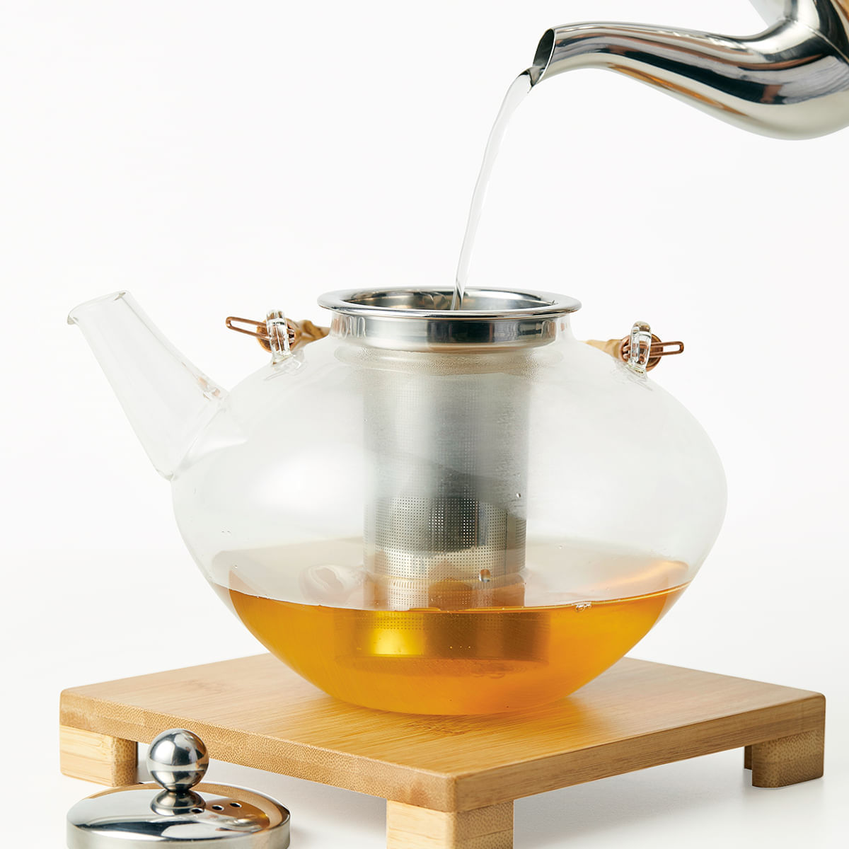 Tetera Zen de vidrio soplado a mano con infusor de acero inoxidable y salvamanteles de bambú, 34 onzas/ 1L. BonJour. img #6