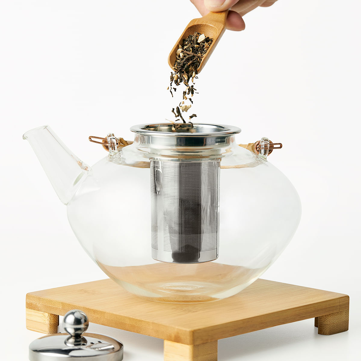 Tetera Zen de vidrio soplado a mano con infusor de acero inoxidable y salvamanteles de bambú, 34 onzas/ 1L. BonJour. img #5