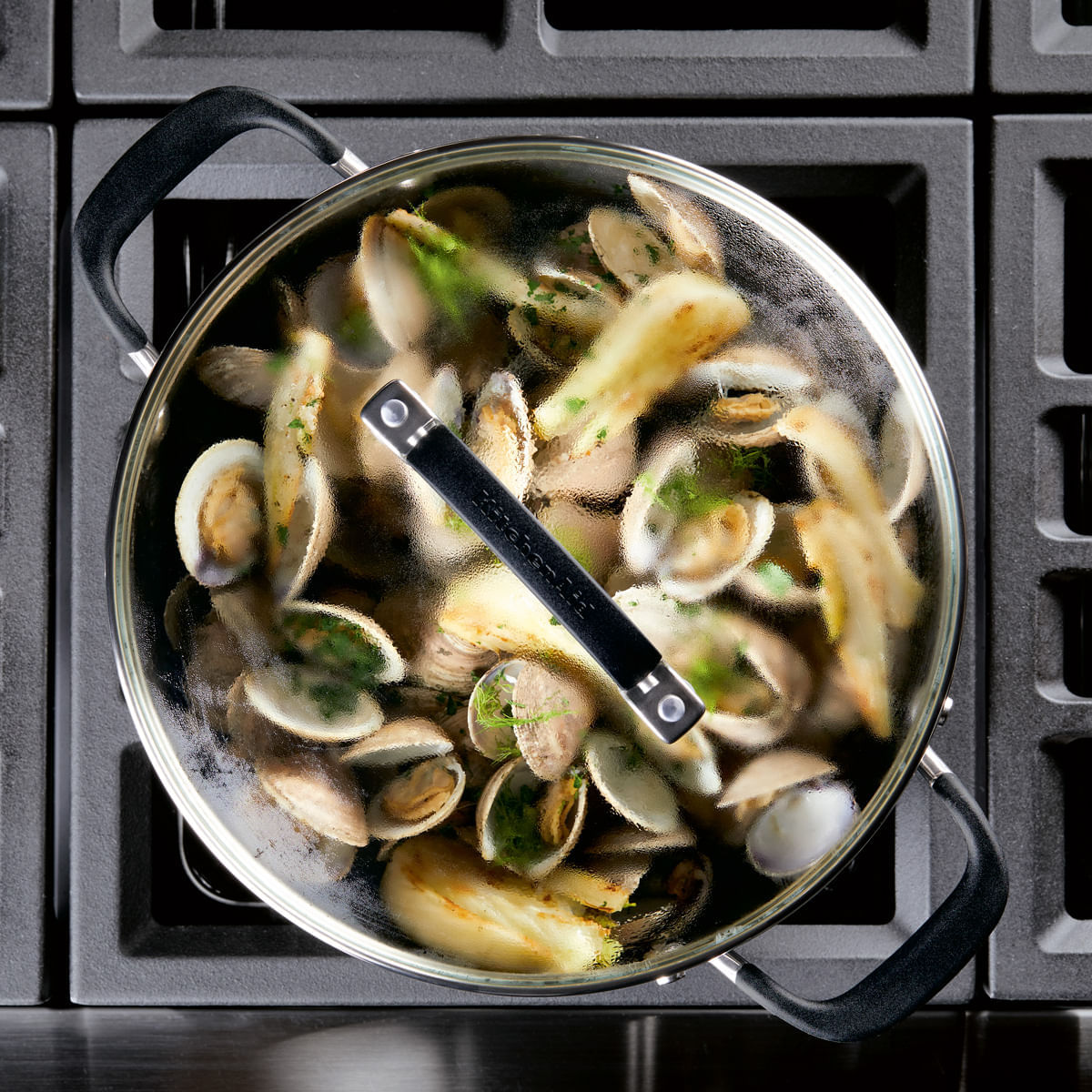 Olla 24cm acero inoxidable, tapa de vidrio templado, placa de inducción. KitchenAid img #4